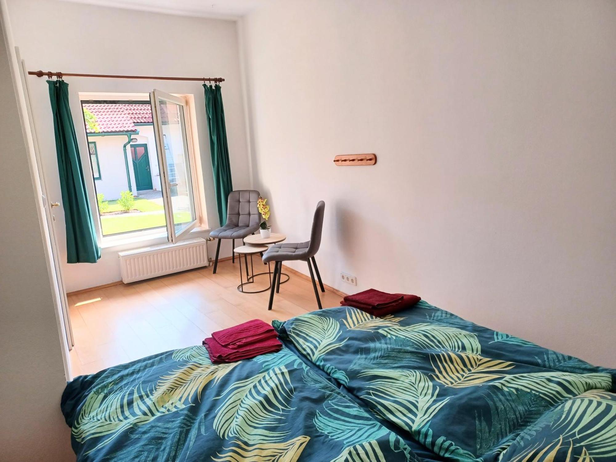 Ferienwohnungen Und Appartements Im Idyllischen Vierkanthof, Gruppenurlaube لويبرسدورف باي فرس المظهر الخارجي الصورة
